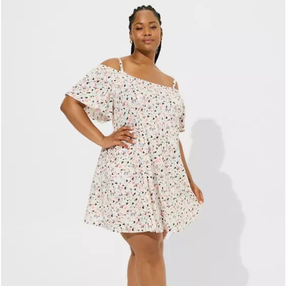 NWT Torrid Cold Shoulder Dress
